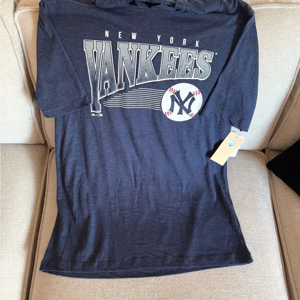 NWT New York Yankees shirt - Picture 2 of 5
